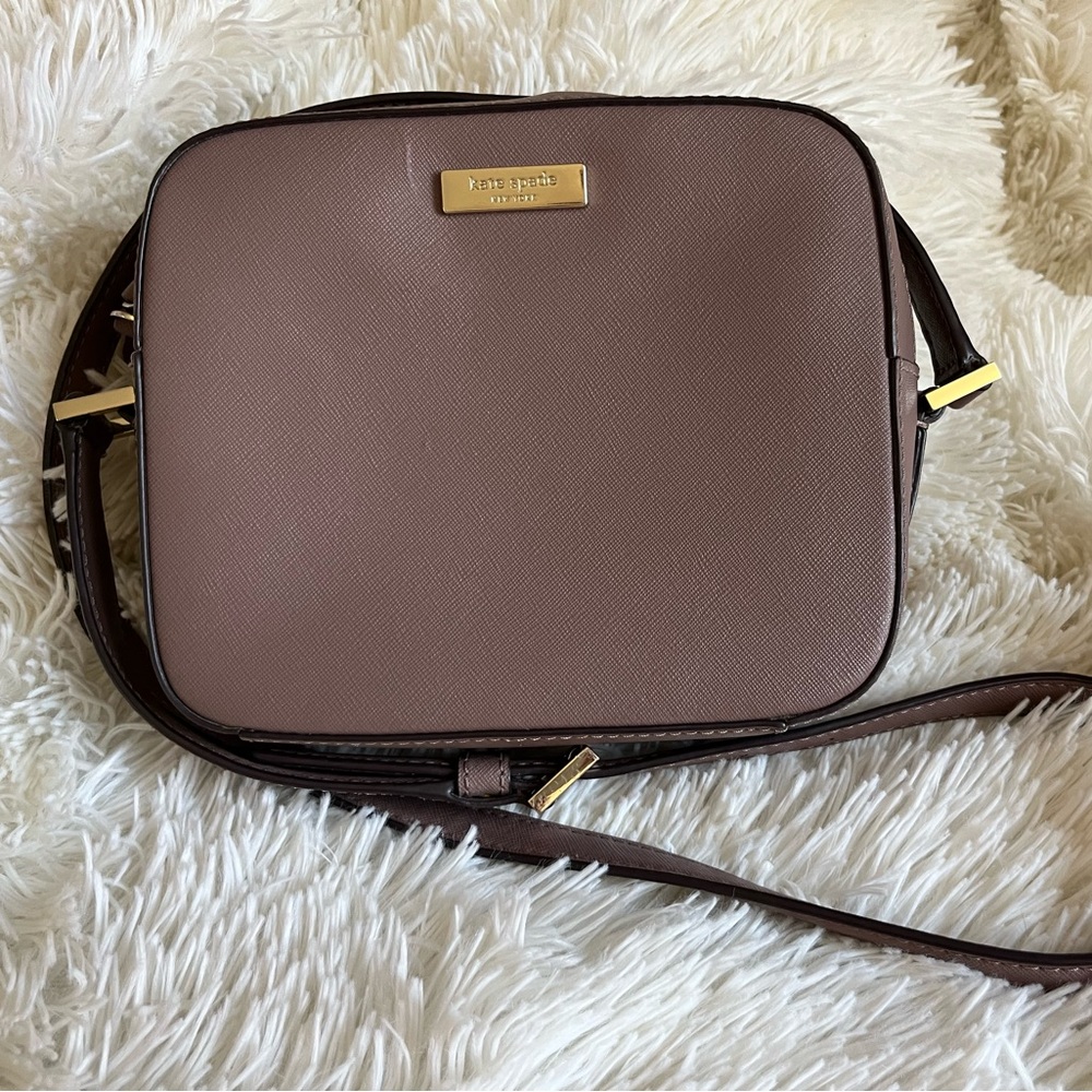 Kate Spade boxy cross body purse!